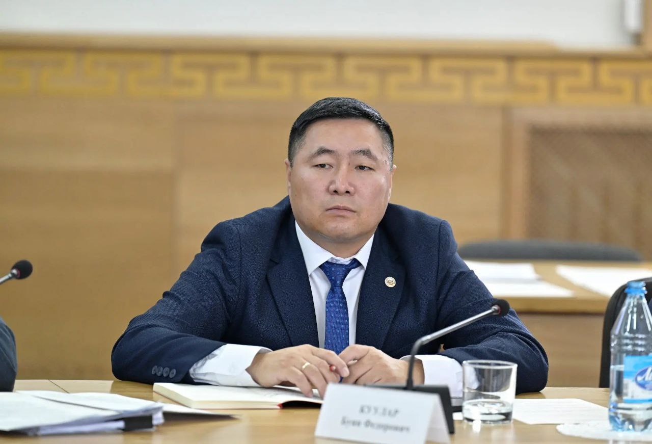 Владислав Ховалыг: «Меры поддержки семей в республике будут расширены» Владислав Ховалыг: «Меры поддержки семей в республике будут расширены»