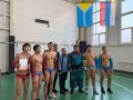 В Кызыле определили сильнейших школьных борцов хуреша в соревнованиях «Стенка на стенку»