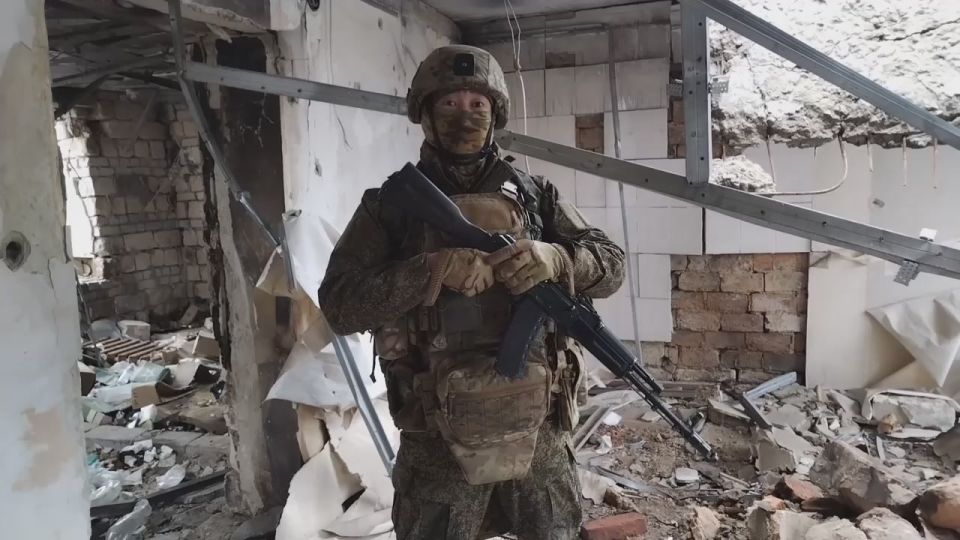 Наши участники спецоперации записали с передовой видеопоздравление Главы Тувы Владислава Ховалыга в честь его 58-летия