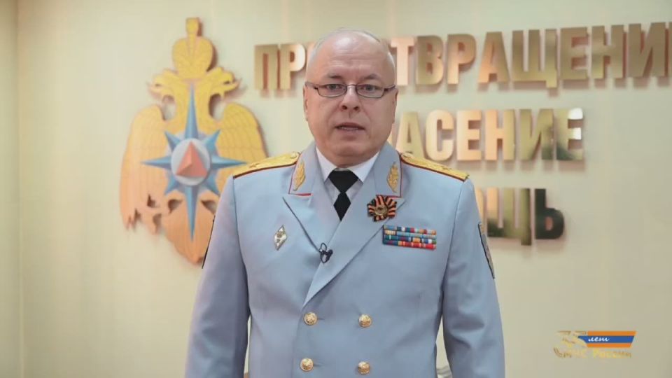 Поздравление начальника Главного управления МЧС России по Республике Тыва с Днем спасателя Российской Федерации!