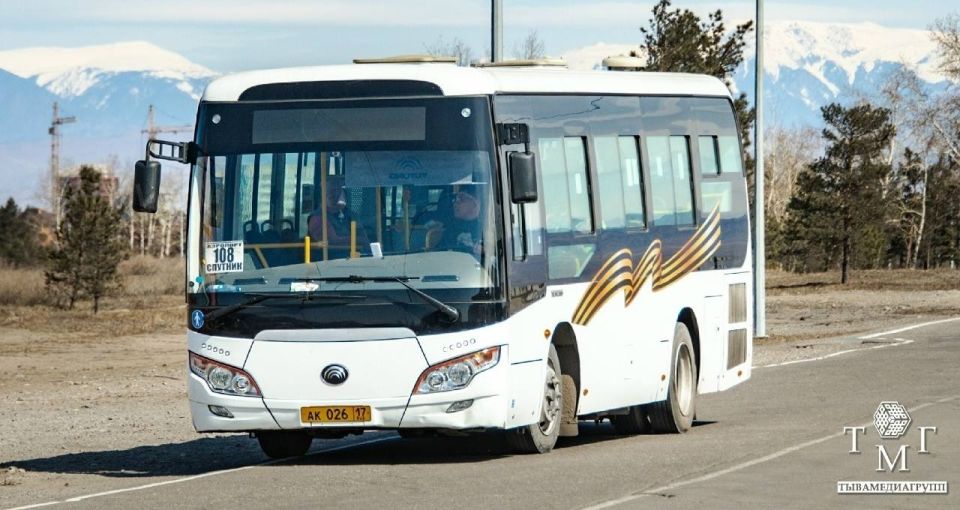 Семь автобусов отправлены в Томск для вывоза студентов Тувы