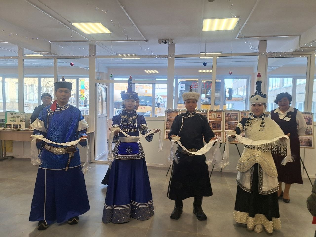 В селе Хову-Аксы после капитального ремонта открылась школа В селе Хову-Аксы после капитального ремонта открылась школа