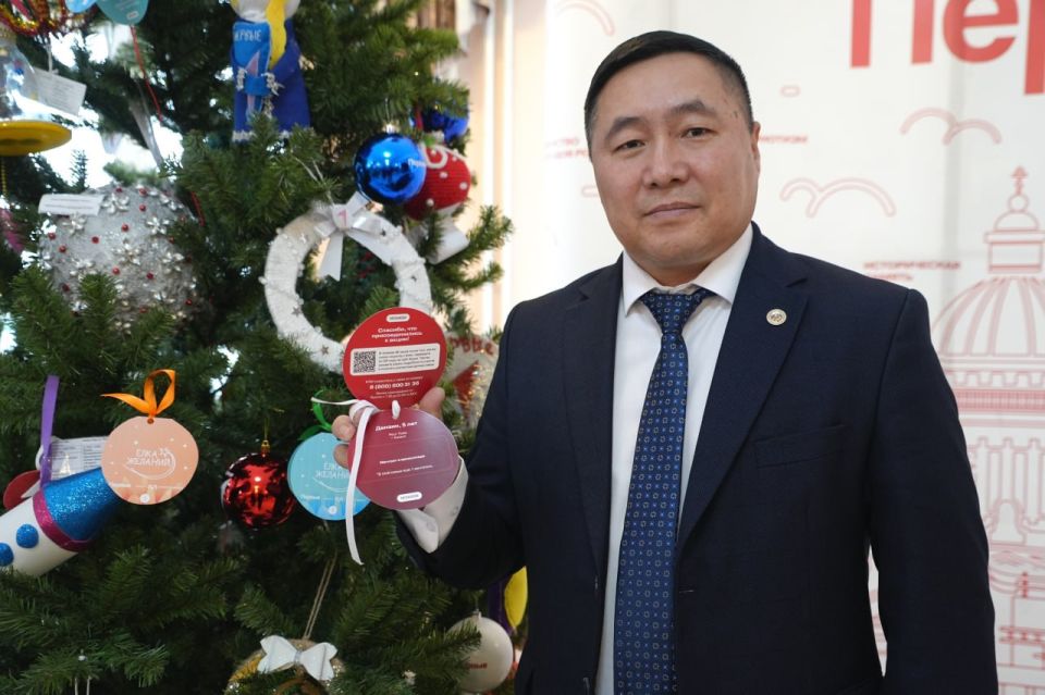 Министр Буян Куулар исполнил новогоднее желание сына погибшего на СВО тувинского спортсмена