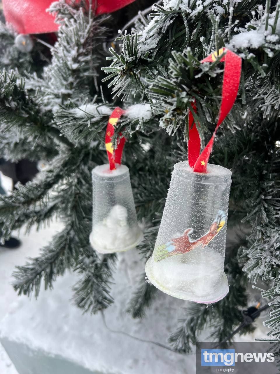 В Туве подвели итоги экологического конкурса «Ёлочная игрушка из вторсырья» В Туве подвели итоги экологического конкурса «Ёлочная игрушка из вторсырья»