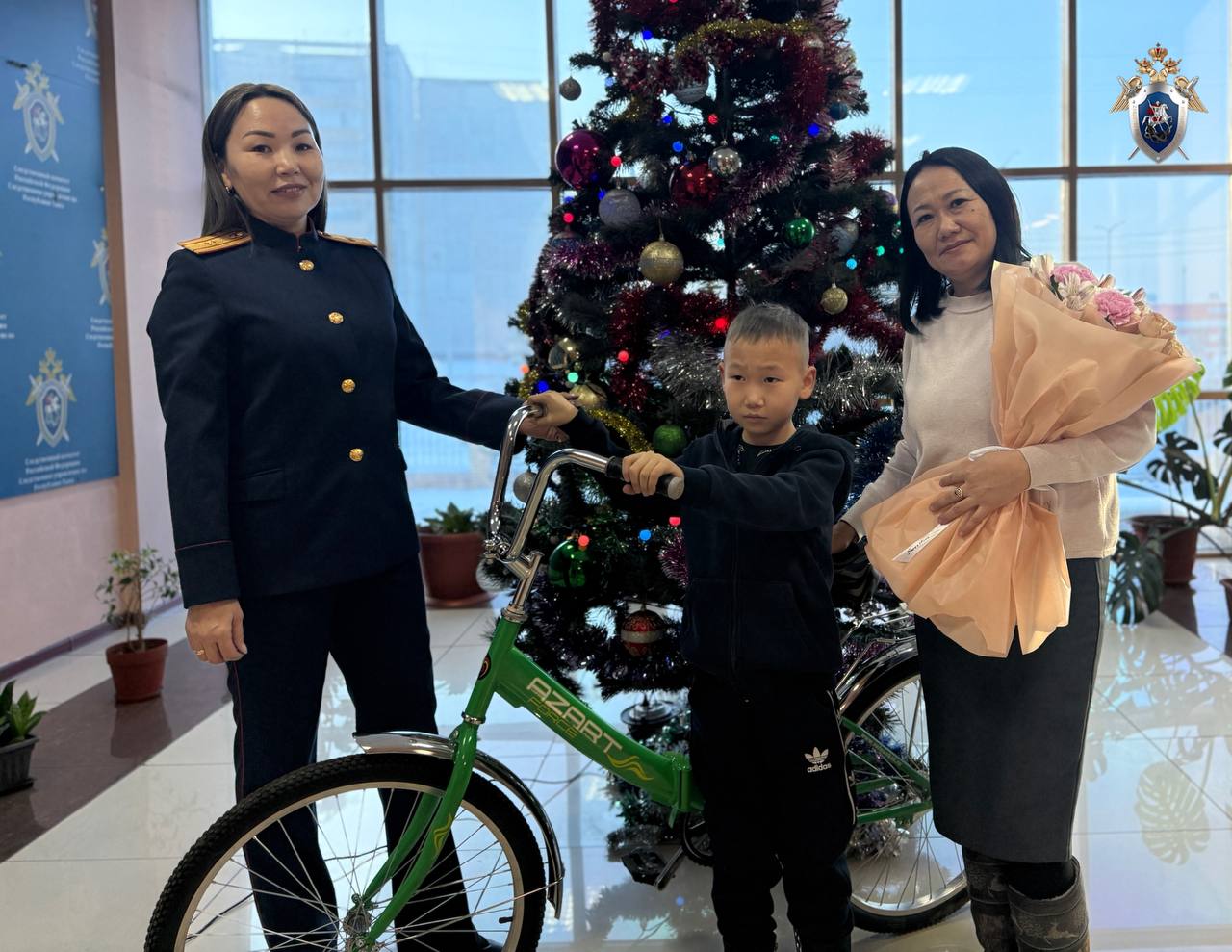 Сотрудник следственного управления приняла участие акции «Елка желаний»