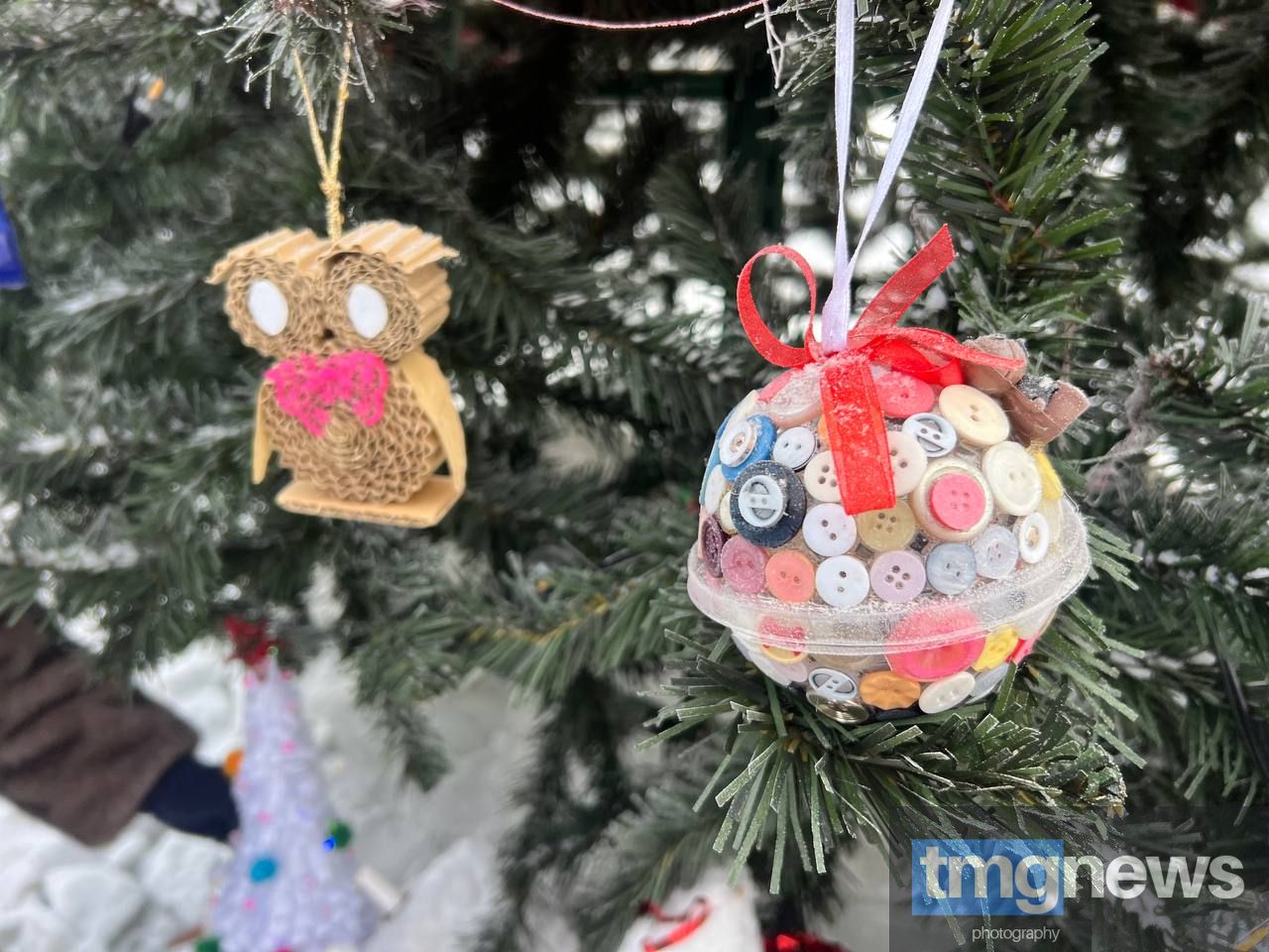 В Туве подвели итоги экологического конкурса «Ёлочная игрушка из вторсырья» В Туве подвели итоги экологического конкурса «Ёлочная игрушка из вторсырья»