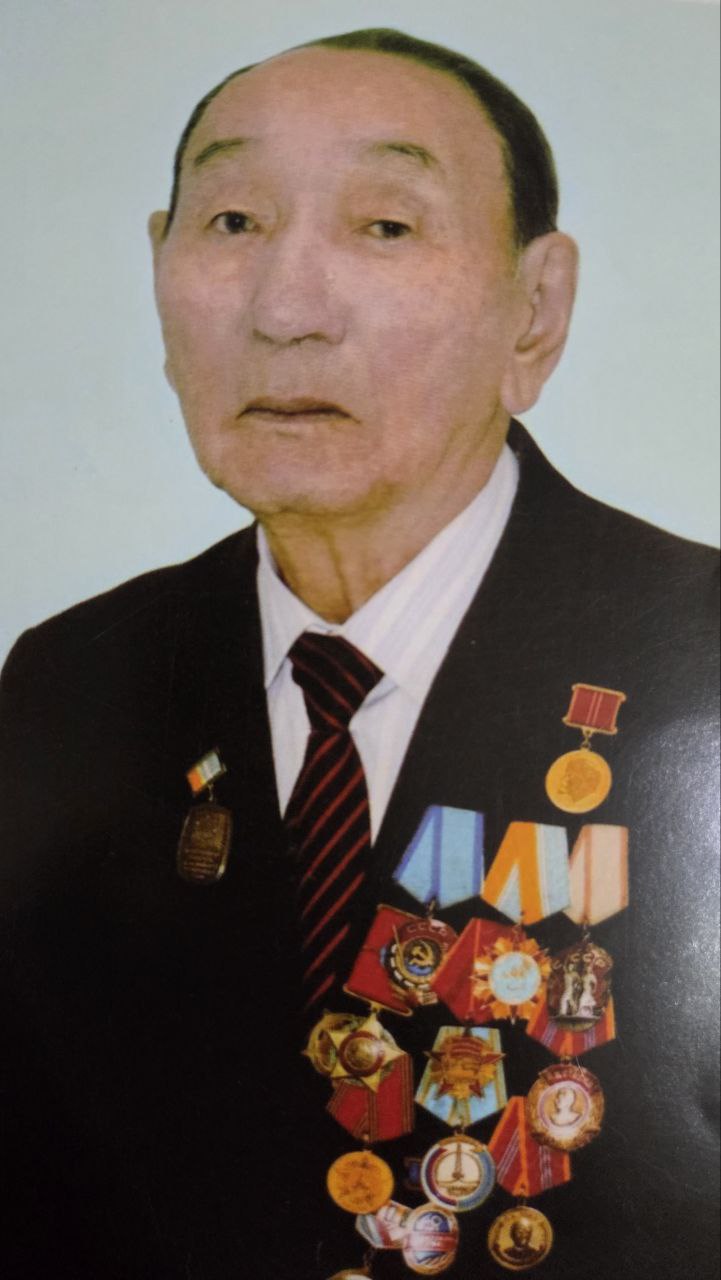 Средней общеобразовательной школе №22 Кызыла присвоено имя Дожулдея Ондара Средней общеобразовательной школе №22 Кызыла присвоено имя Дожулдея Ондара