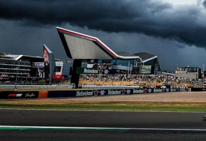 Стюарт Прингл получил Орден Британской империи