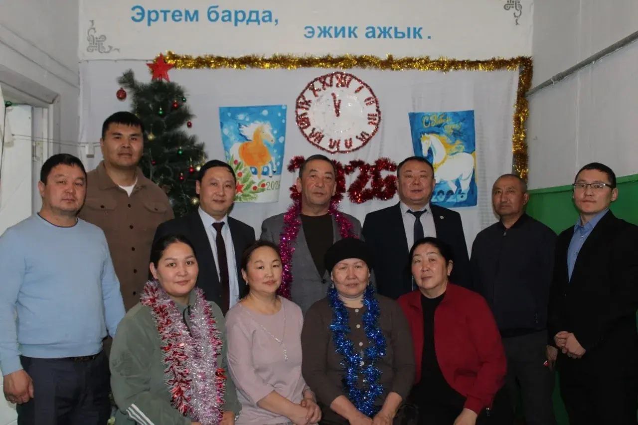 Министр образования Тувы проверил готовность учреждений Монгун-Тайгинского района к зимнему периоду