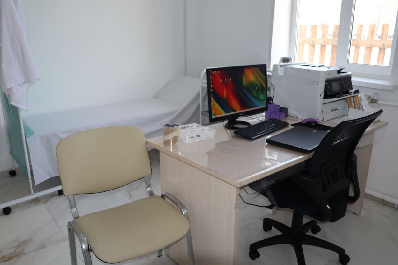 Открытие фельдшерско-акушерского пункта в селе Аксы-Барлык и врачебной амбулатории в селе Эрги-Барлык Барун-Хемчикского кожууна состоялось вчера в торжественной обстановке Открытие фельдшерско-акушерского пункта в селе Аксы-Барлык и врачебной амбулатории в селе Эрги-Барлык Барун-Хемчикского кожууна состоялось вчера в торжественной обстановке