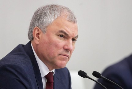 Новый законопроект против беглецов за границей