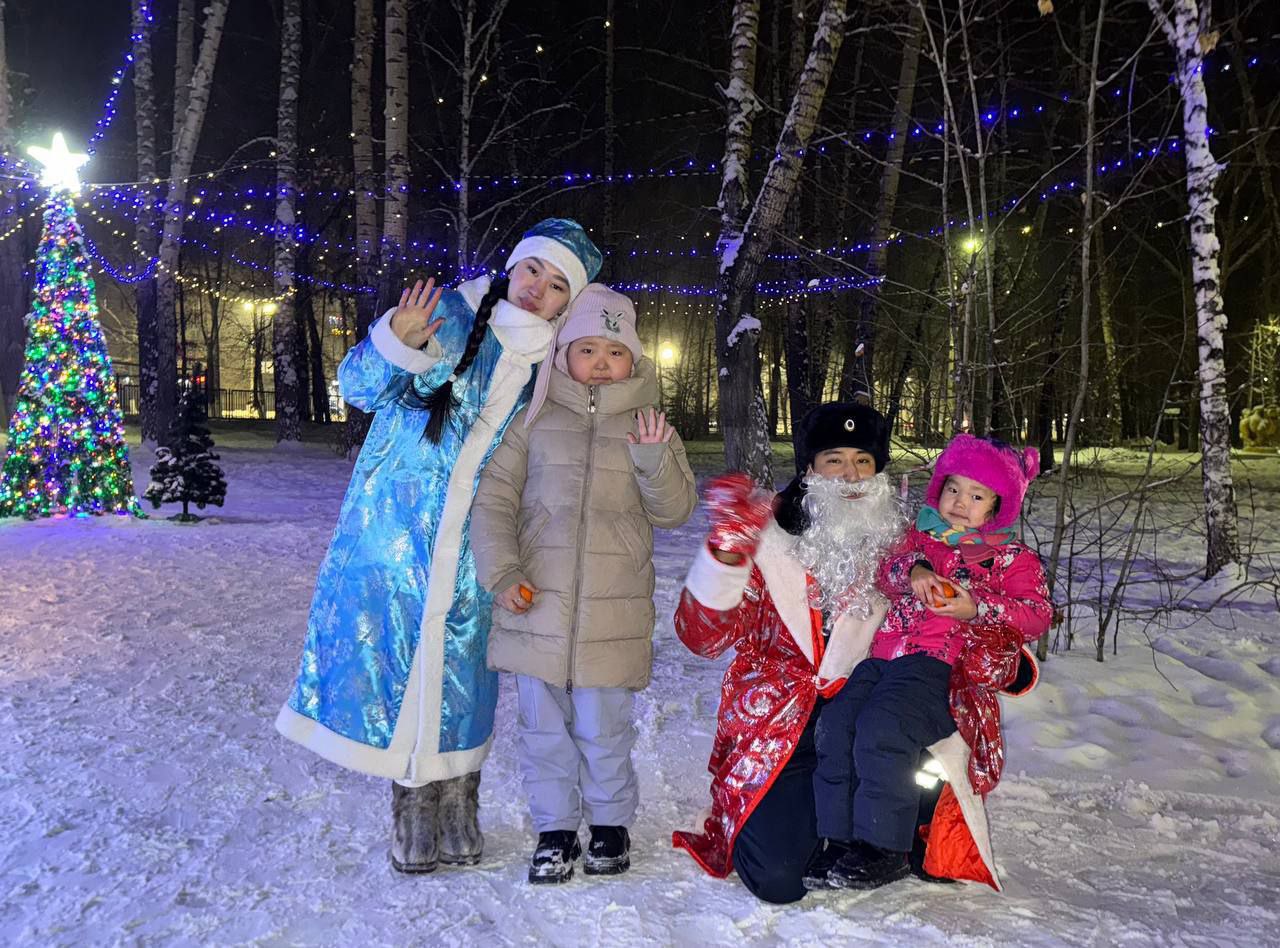 На дорогах Кызыла рейдует «Новогодний патруль ДПС» На дорогах Кызыла рейдует «Новогодний патруль ДПС»