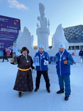 Команда «ЭНЕ-САЙ» стала обладателем Приза зрительских симпатий на XXVI Сибирском фестивале снежных скульптур