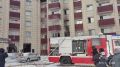 В городе Кызыле по улице Убсу-Нурская, дом 6, пожарно-спасательные части Главного управления МЧС России по Республике Тыва тушат пожар в одной из квартир на втором этаже пятиэтажного дома