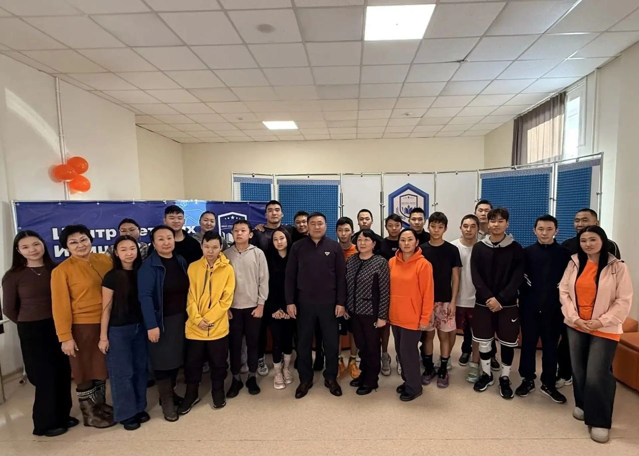 Министр по делам молодежи Тувы в ходе командировки в Танды обсудил вопросы патриотического воспитания молодежи Министр по делам молодежи Тувы в ходе командировки в Танды обсудил вопросы патриотического воспитания молодежи