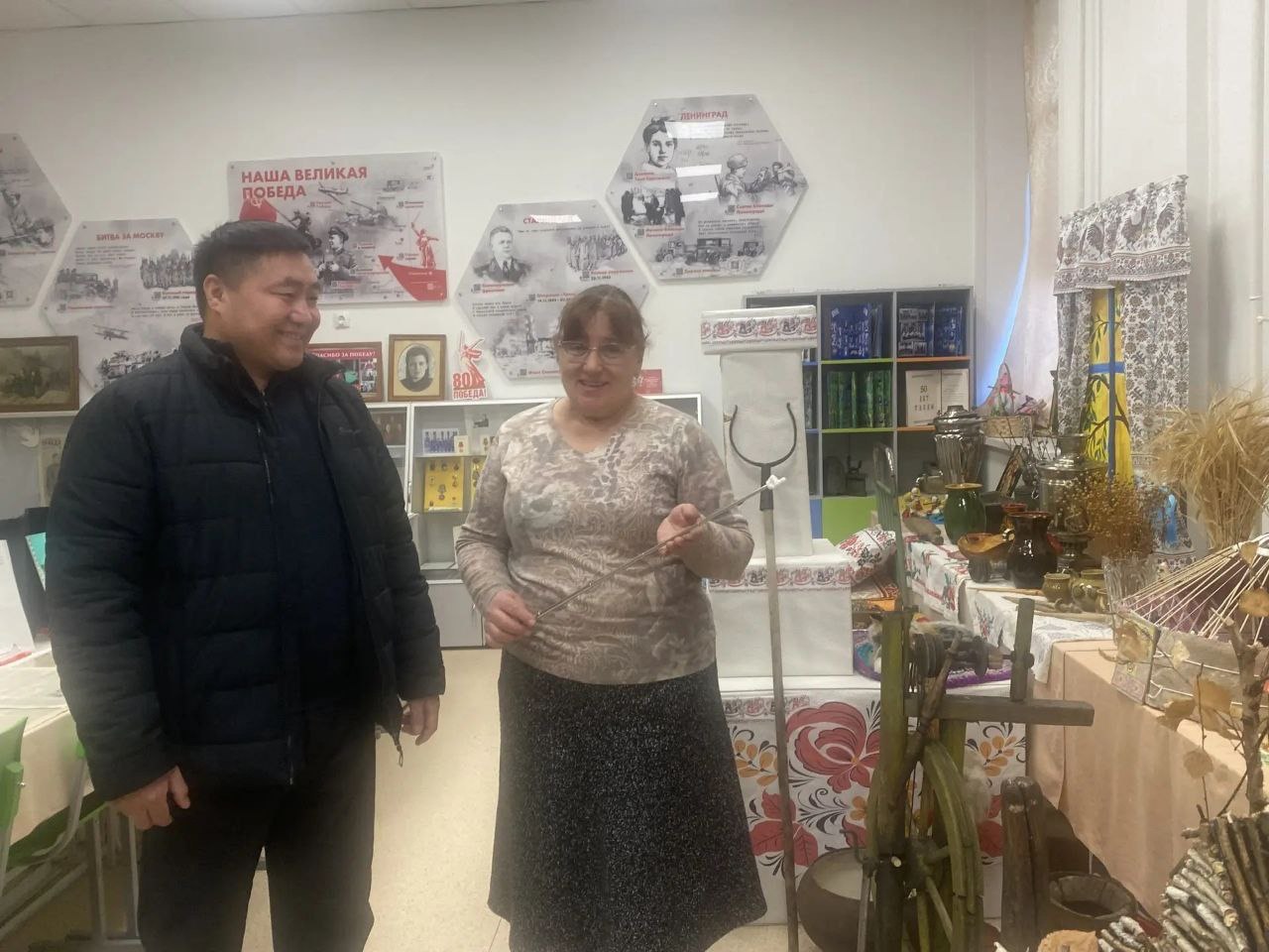 Министр по делам молодежи Тувы в ходе командировки в Танды обсудил вопросы патриотического воспитания молодежи Министр по делам молодежи Тувы в ходе командировки в Танды обсудил вопросы патриотического воспитания молодежи