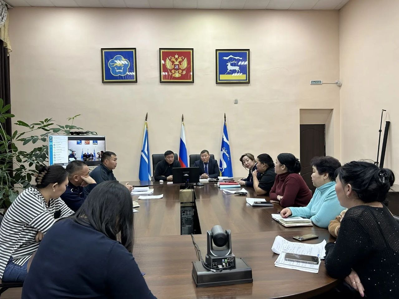 Министр по делам молодежи Тувы в ходе командировки в Танды обсудил вопросы патриотического воспитания молодежи Министр по делам молодежи Тувы в ходе командировки в Танды обсудил вопросы патриотического воспитания молодежи