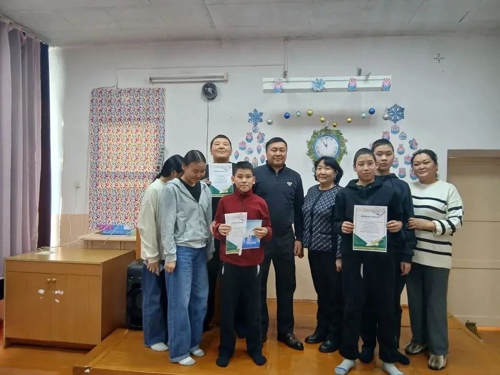 Министр по делам молодежи Тувы в ходе командировки в Танды обсудил вопросы патриотического воспитания молодежи Министр по делам молодежи Тувы в ходе командировки в Танды обсудил вопросы патриотического воспитания молодежи