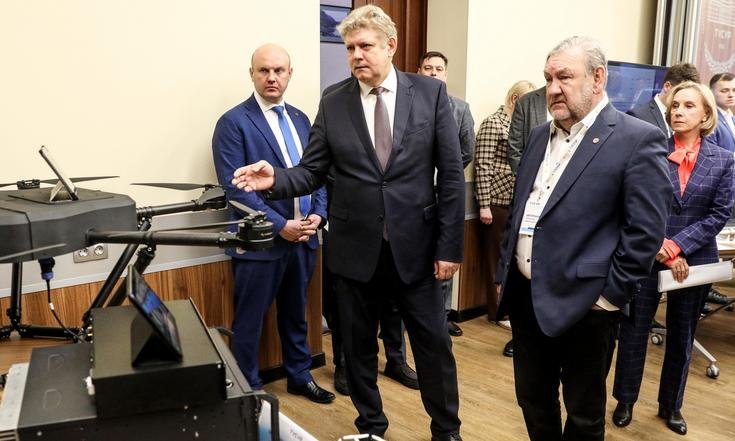 Полпред ознакомился с передовыми разработками научно-производственных площадок одного из университетов Томска Полпред ознакомился с передовыми разработками научно-производственных площадок одного из университетов Томска