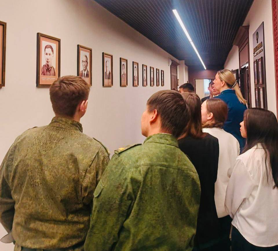 В прокуратуре республики для учеников МБОУ СОШ № 11 города Кызыла проведена экскурсия в музее В прокуратуре республики для учеников МБОУ СОШ № 11 города Кызыла проведена экскурсия в музее