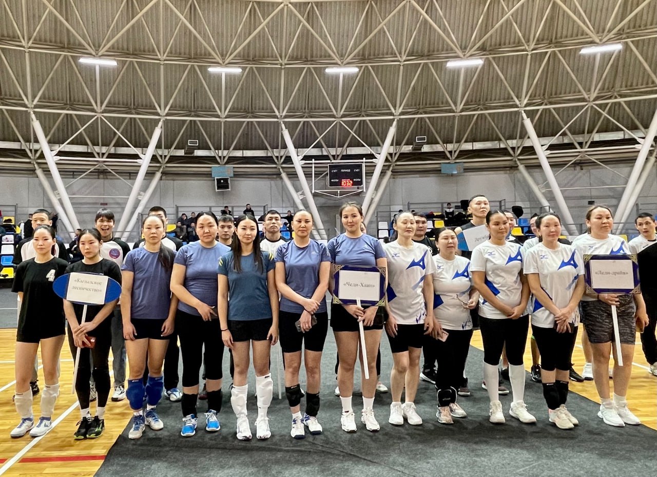 В Кызыле стартовал турнир по волейболу на Кубок Главы города