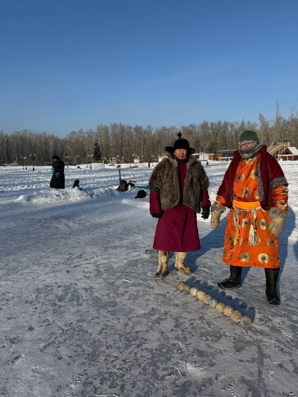 В Туве прошел ежегодный турнир по стрельбе из традиционного лука В Туве прошел ежегодный турнир по стрельбе из традиционного лука