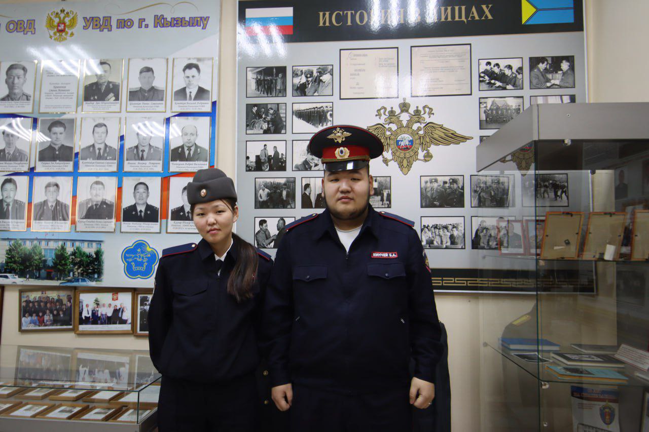 В МВД по Республике Тыва прошла традиционная акция «Студенческий десант» В МВД по Республике Тыва прошла традиционная акция «Студенческий десант»