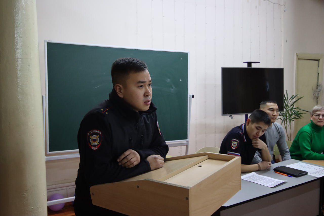 В МВД по Республике Тыва прошла традиционная акция «Студенческий десант» В МВД по Республике Тыва прошла традиционная акция «Студенческий десант»