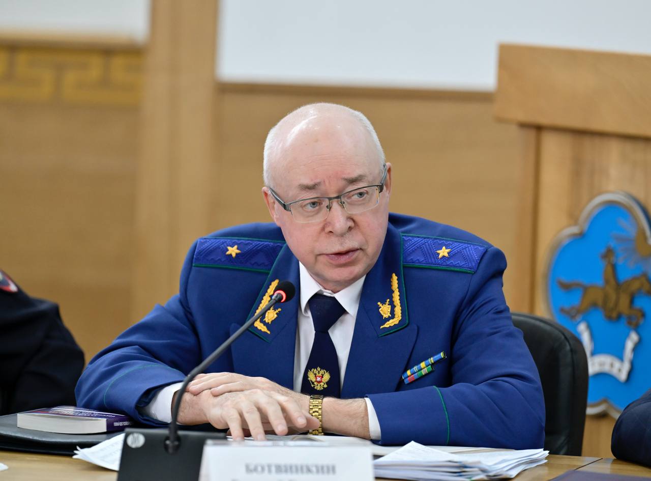 В Туве обсудили меры по снижению преступности и аварийности В Туве обсудили меры по снижению преступности и аварийности