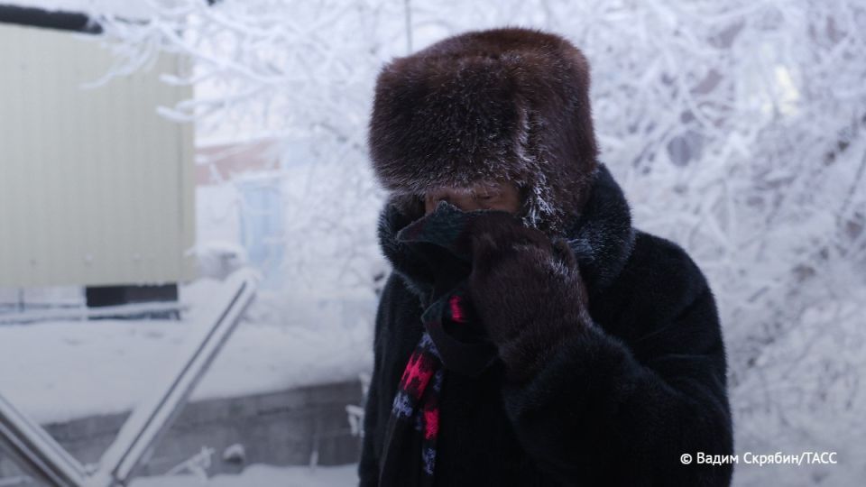 Похолодание до -45 градусов и ветер скоростью 15-20 м/с ожидаются на Таймыре в Красноярском крае во вторник, сообщает Среднесибирское УГМС