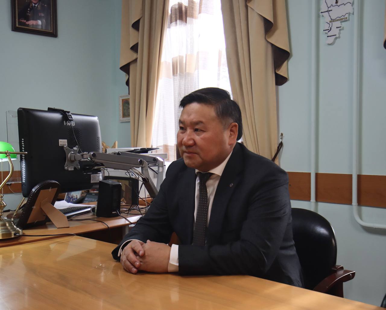 Владислав Ховалыг обсудил с главой МВД Тувы итоги января и планы на год Владислав Ховалыг обсудил с главой МВД Тувы итоги января и планы на год