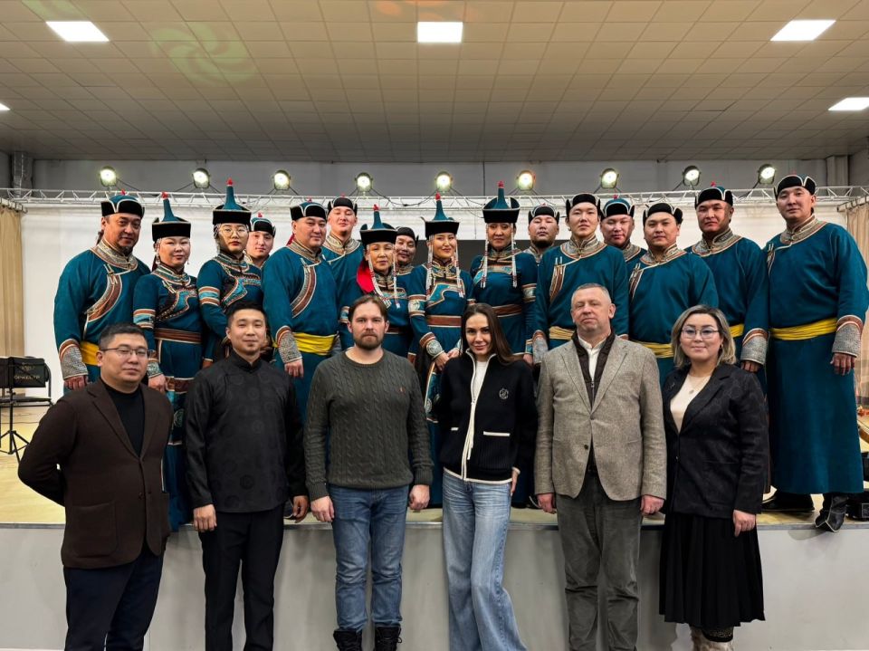 Делегация московского театра «Мастерская 12» оценила тувинский мюзикл «Легенда ветров» и обсудила сотрудничество