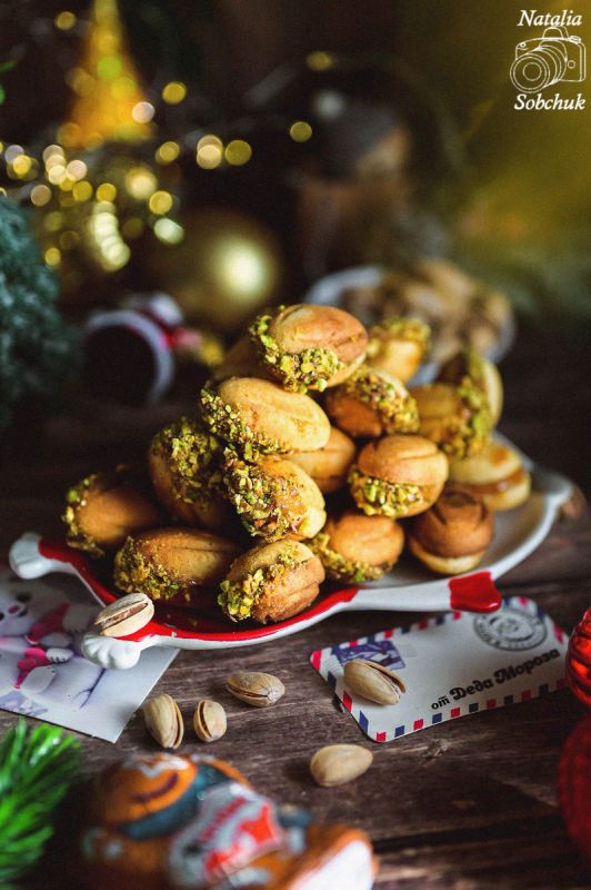 Сладкая фантазия: орешки с варёной сгущёнкой и фисташками для настоящих гурманов