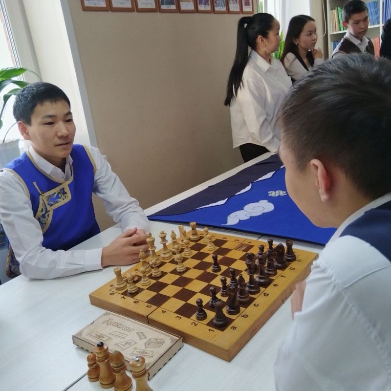 В Институте развития национальной школы провели День открытых дверей для школьников