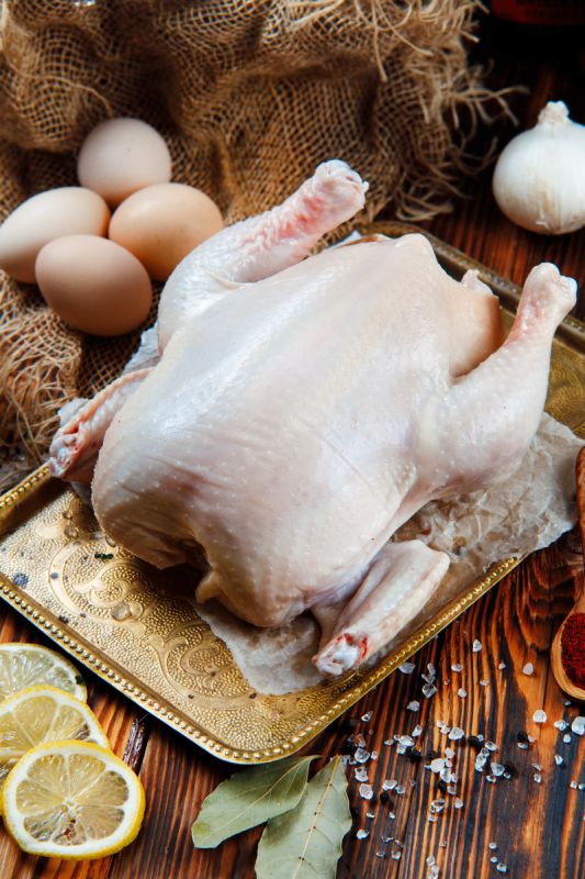 Почему мытье курицы под краном может быть опасным?