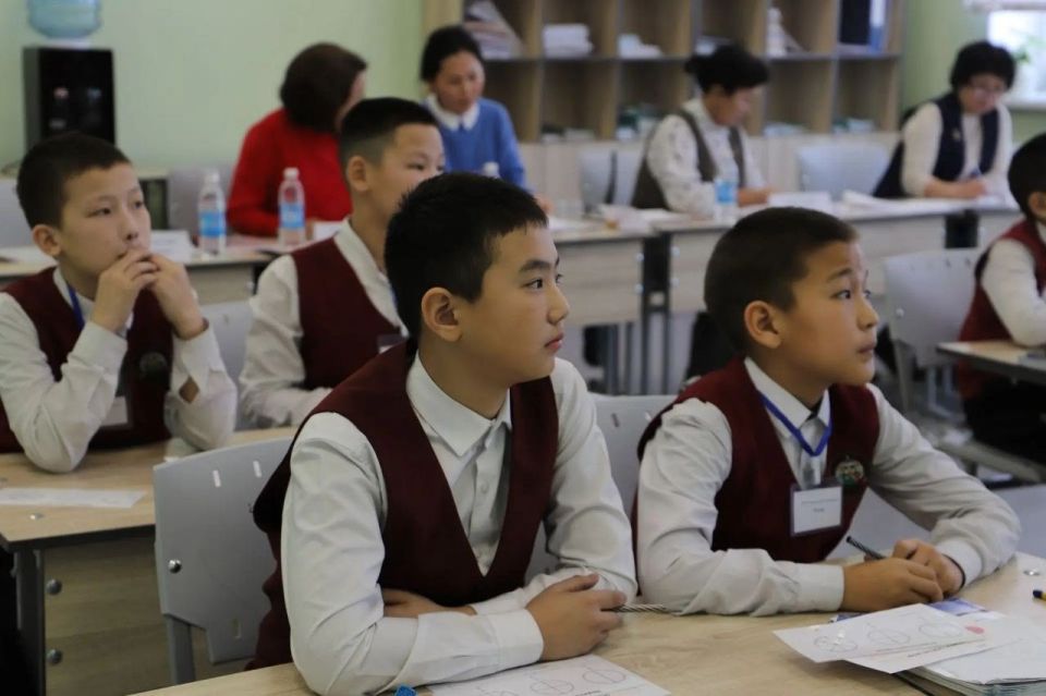 В Туве проходит отборочный этап конкурса «Учитель года - 2026»