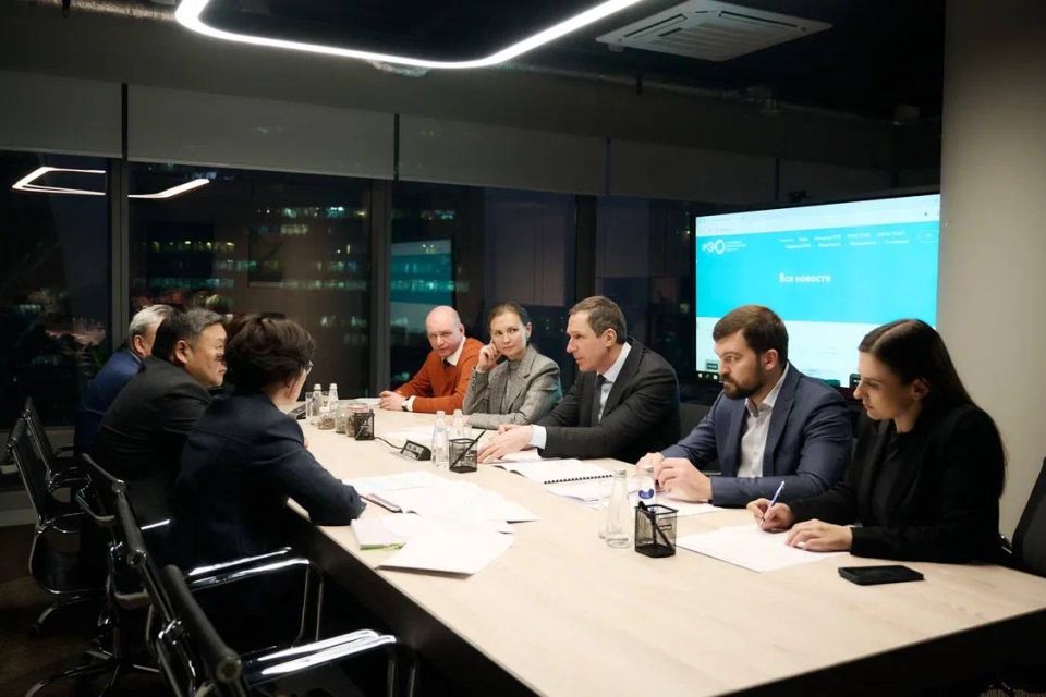 Владислав Ховалыг обсудил строительство мусоросортировочного комплекса с замминистра природных ресурсов России