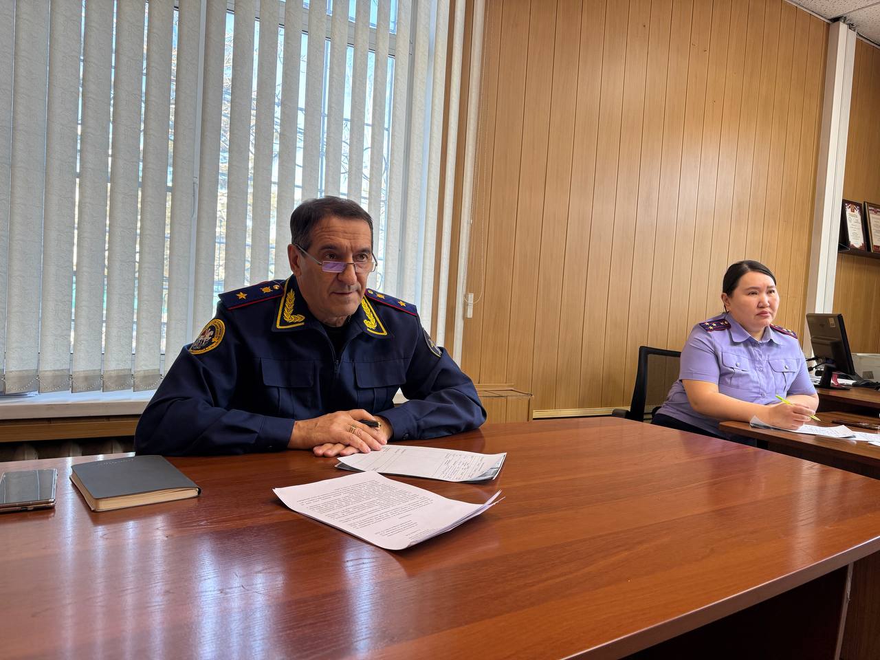 Руководитель следственного управления провел выездной личный прием граждан в следственном отделе по городу Кызылу Руководитель следственного управления провел выездной личный прием граждан в следственном отделе по городу Кызылу