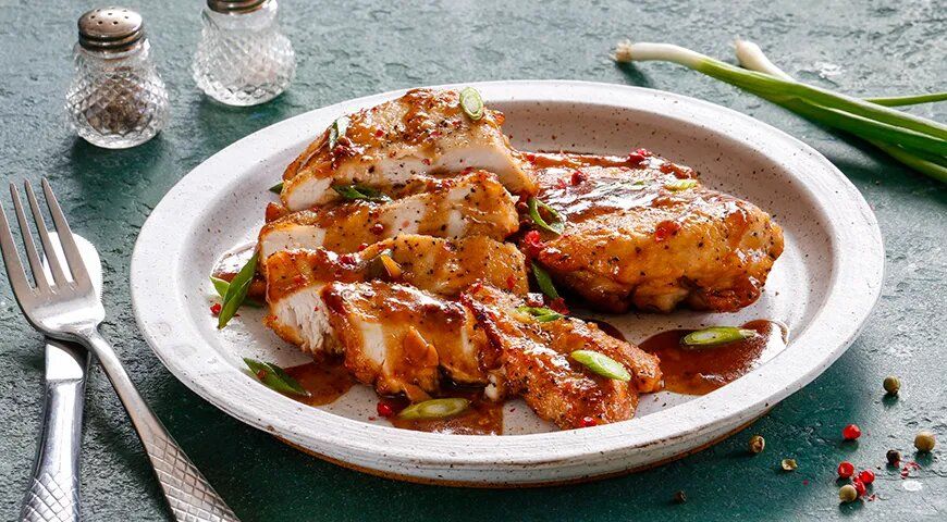 Легкие и вкусные идеи для куриной грудки на сковороде