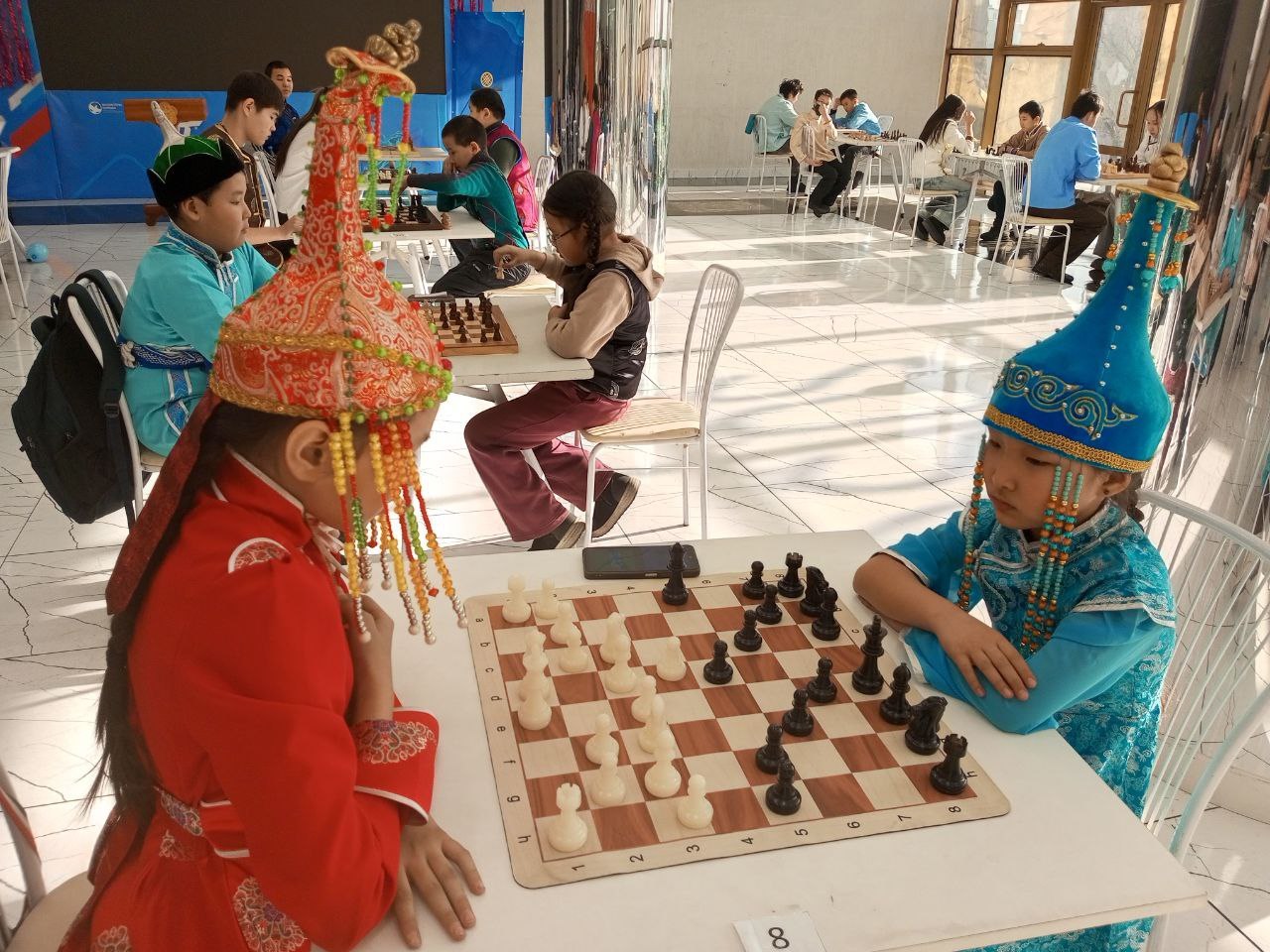 Кызыле определили сильнейших юных игроков в тувинские шахматы «Хол-шыдыраа» Кызыле определили сильнейших юных игроков в тувинские шахматы «Хол-шыдыраа»