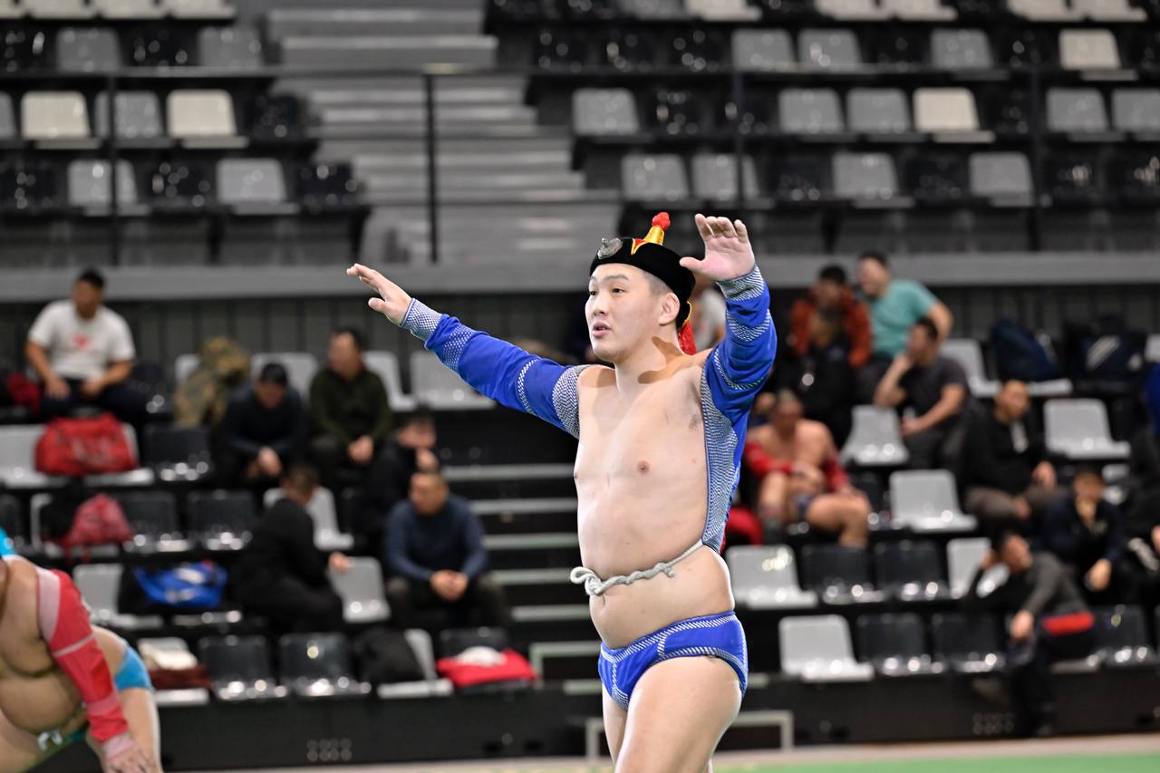 В Туве состоялся турнир по борьбе хуреш среди сильнейших борцов республики В Туве состоялся турнир по борьбе хуреш среди сильнейших борцов республики