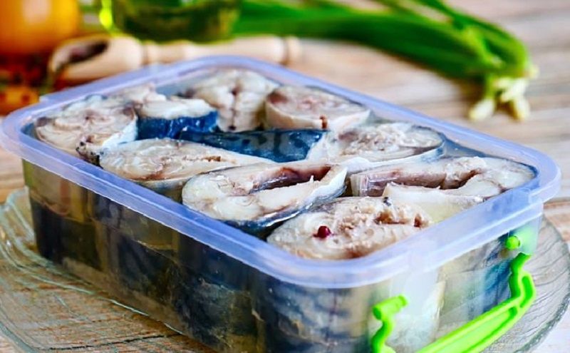 Тайны северного рецепта: как приготовить изысканную маринованную скумбрию