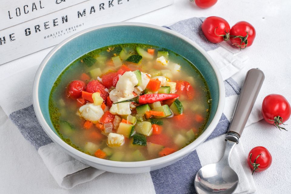 Весенний суп минестроне: вкус и здоровье в каждой тарелке