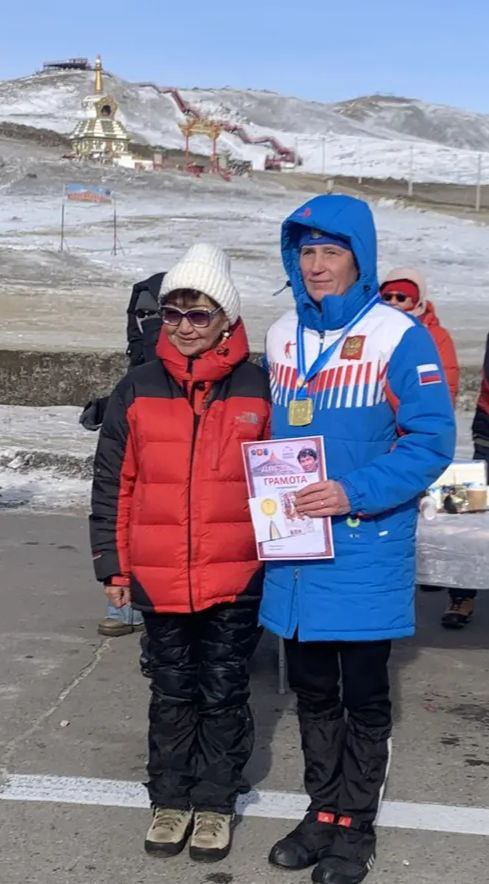 Руководство МВД по Республике Тыва приняло участие в экстрим-забеге на гору Догээ