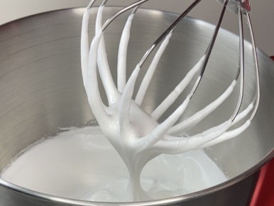 Торт, который собирал вокруг себя всю семью: новый взгляд на классический бисквит