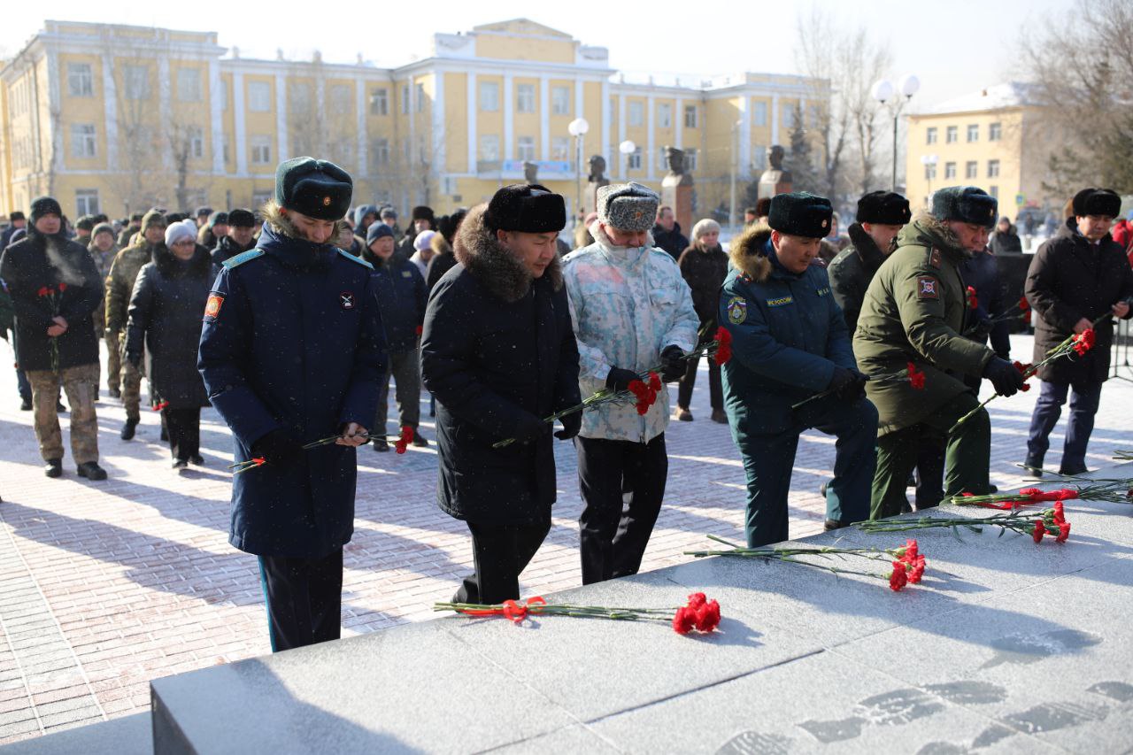 Руководство и личный состав МВД по Республике Тыва приняли участие в торжественном митинге в День защитника Отечества Руководство и личный состав МВД по Республике Тыва приняли участие в торжественном митинге в День защитника Отечества