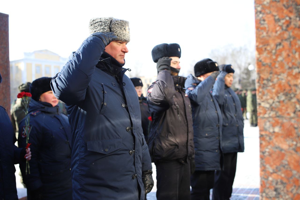 Руководство и личный состав МВД по Республике Тыва приняли участие в торжественном митинге в День защитника Отечества Руководство и личный состав МВД по Республике Тыва приняли участие в торжественном митинге в День защитника Отечества