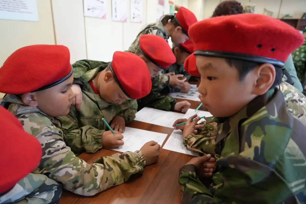 Владислав Ховалыг: «В новом сезоне “Зарницы 2.0” Туву ждут яркие победы» Владислав Ховалыг: «В новом сезоне “Зарницы 2.0” Туву ждут яркие победы»