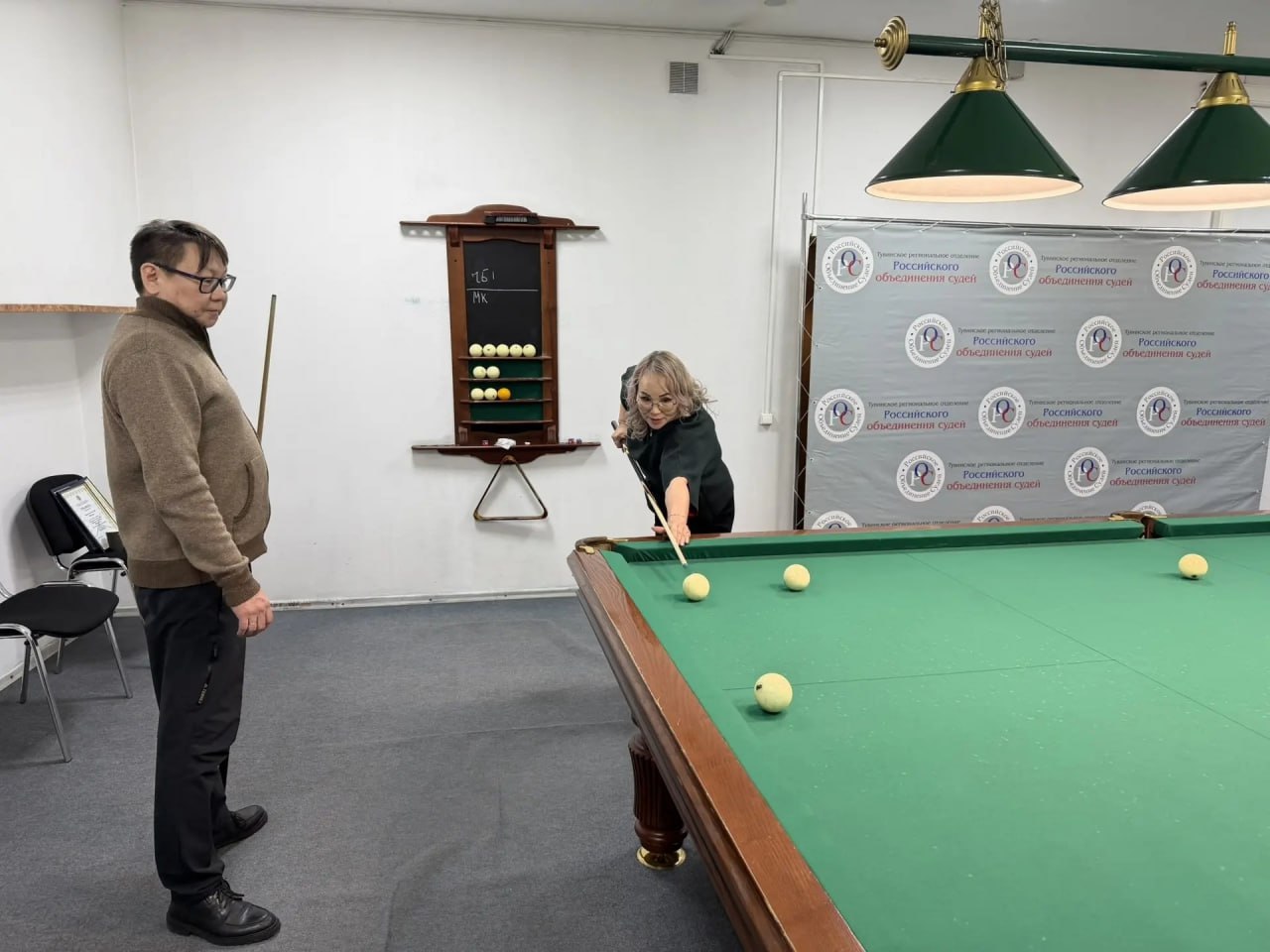 В Арбитражном суде Тувы прошел бильярдный турнир ко Дню защитника Отечества В Арбитражном суде Тувы прошел бильярдный турнир ко Дню защитника Отечества