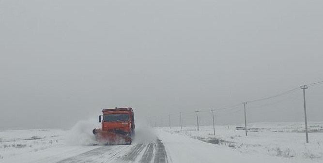 Дорожные службы Тувы очистили более 2 тыс Дорожные службы Тувы очистили более 2 тыс